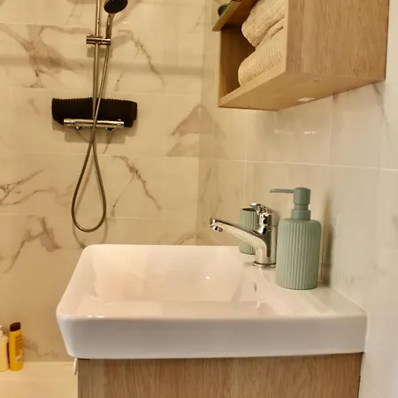 Confort Moderne, Proche Gare 2-4 Personnes *