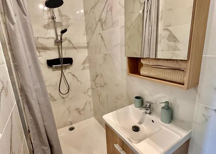 Confort Moderne, Proche Gare 2-4 Personnes